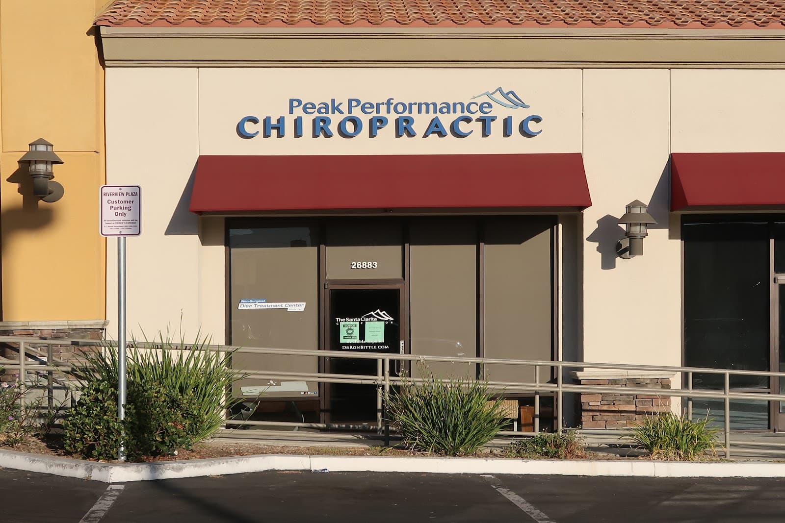 The Santa Clarita Chiropractor in Santa Clarita, CA The Santa Clarita Chiropractor