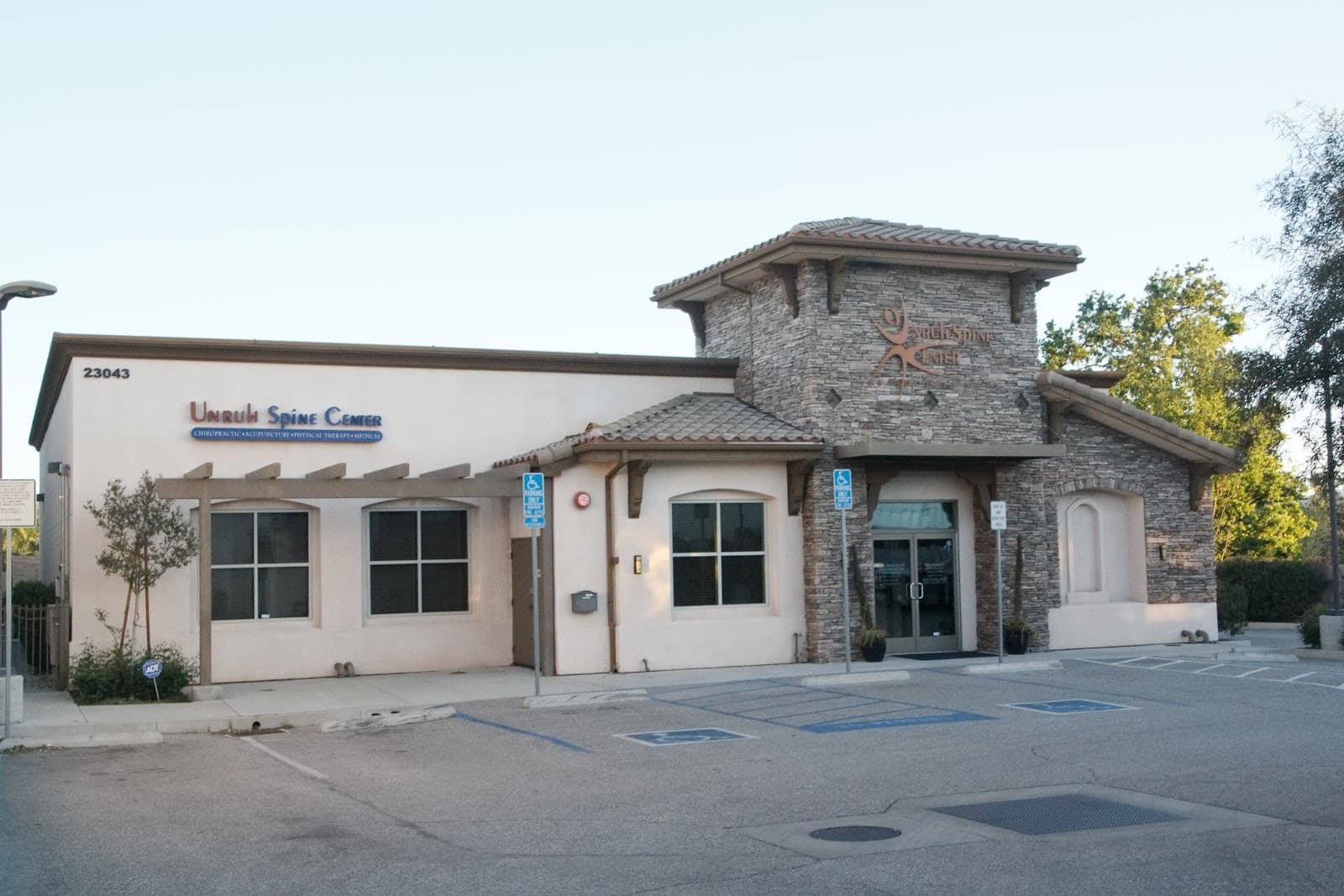 Unruh Spine Center in Santa Clarita, CA Unruh Spine Center