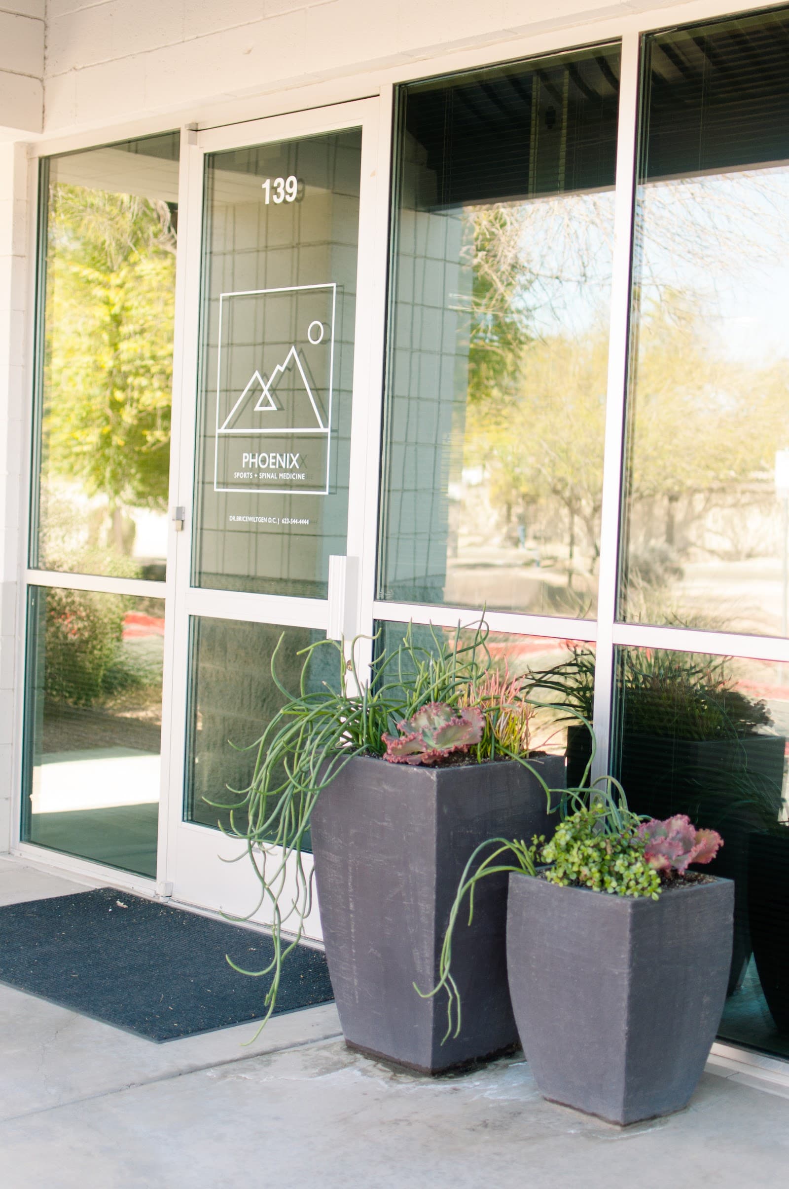 Phoenix Sports & Spinal Med in Surprise, AZ Phoenix Sports & Spinal Med