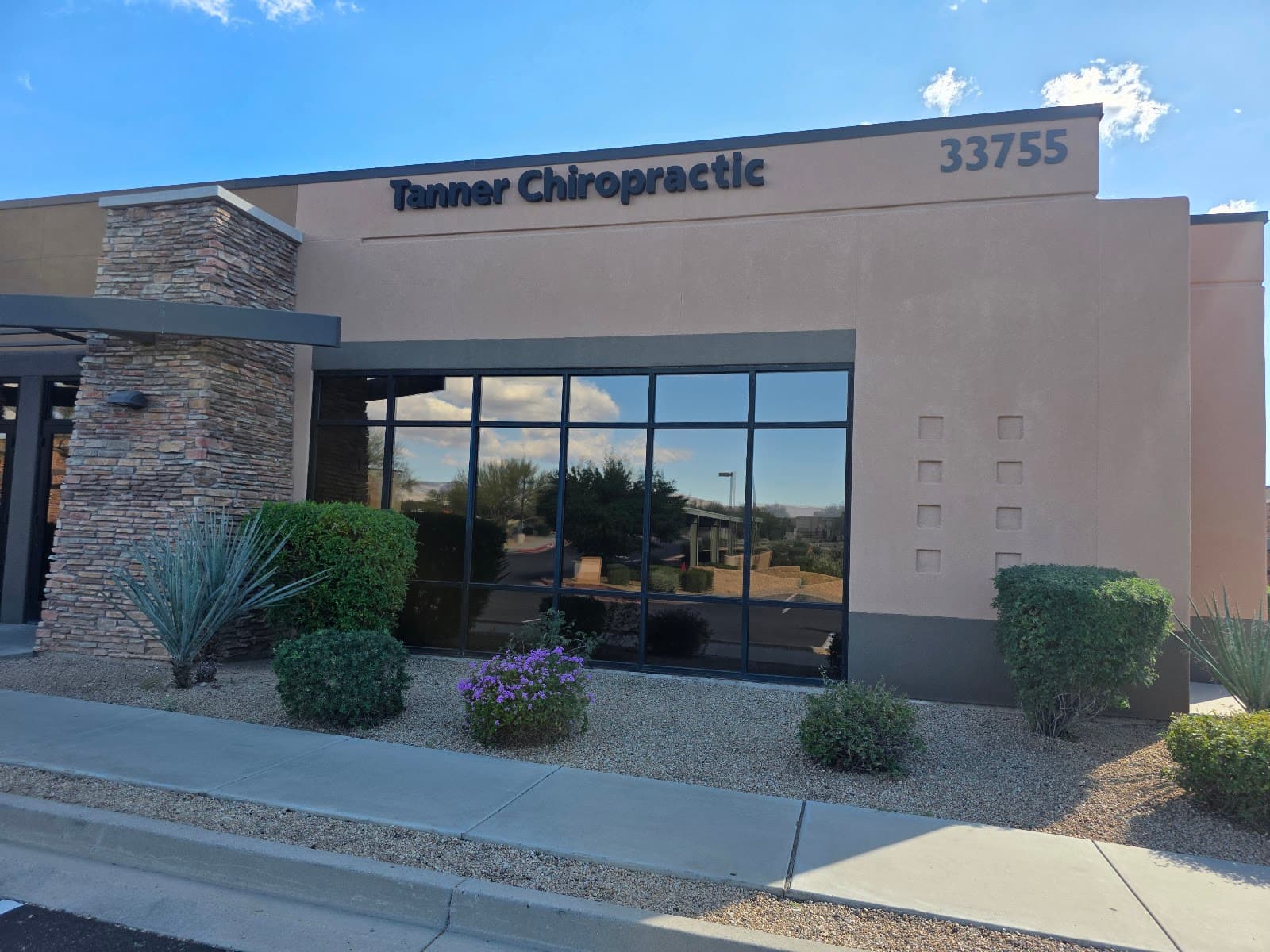 Tanner Chiropractic: Glen Tanner D.C. in Scottsdale, AZ Tanner Chiropractic: Glen Tanner D.C.